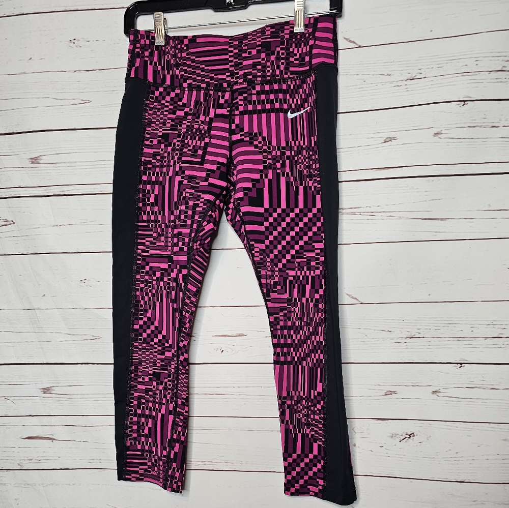 Nike Epic Lux Dri-Fit Tight Fit Capri Leggings - Picture 7 of 14